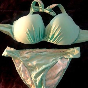 Victoria Secret - 2PCs  36D Bombshell Top M Bottom